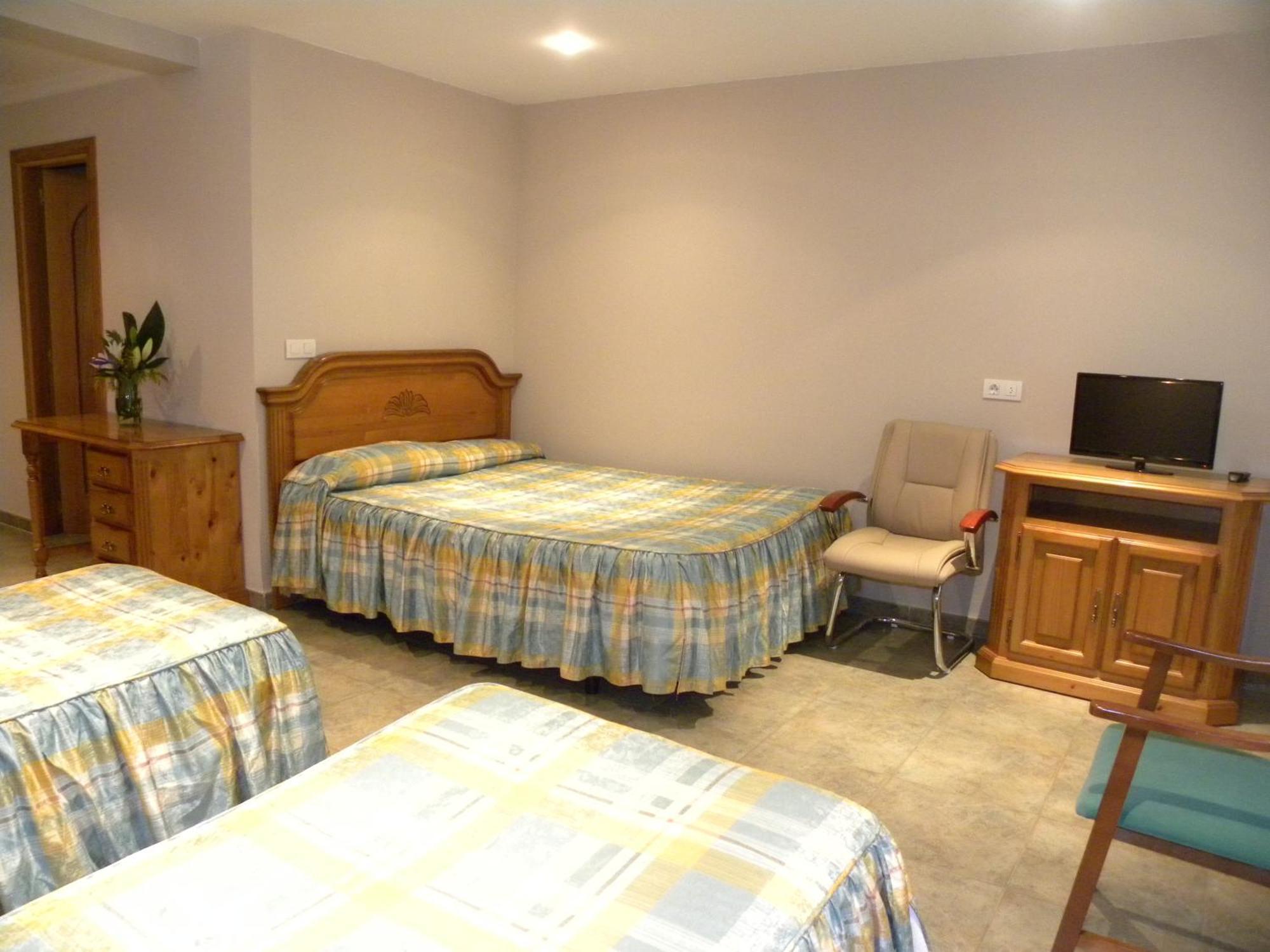 Hotel Duque De Calabria Manzanera Δωμάτιο φωτογραφία
