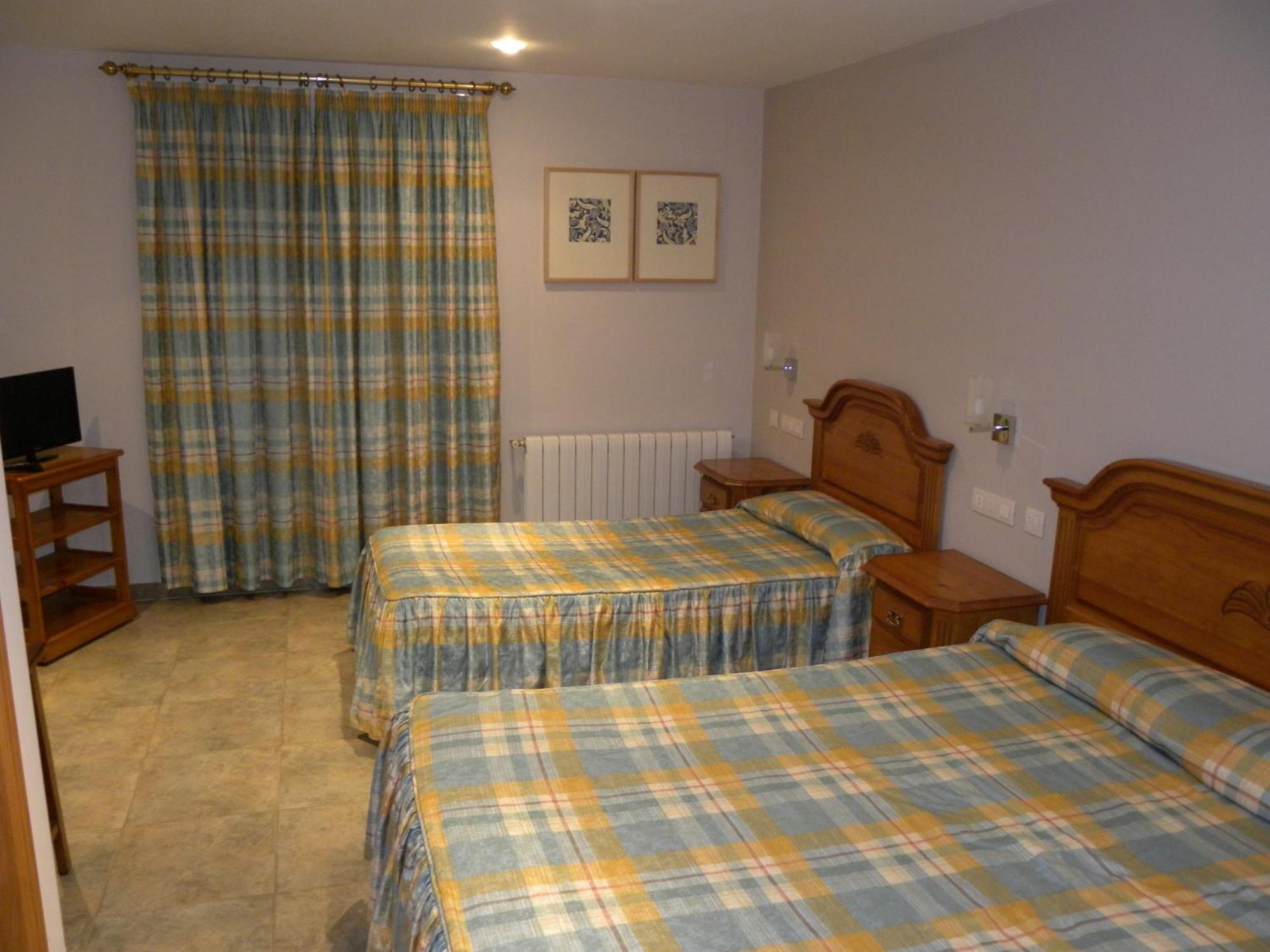 Hotel Duque De Calabria Manzanera Δωμάτιο φωτογραφία